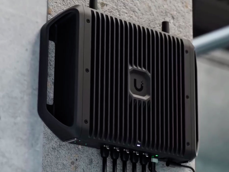 Cloud Gateway Industrial (UCG-Industrial)